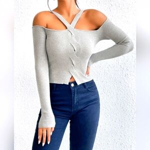 🌺 3 for $28.                Crop Sweater